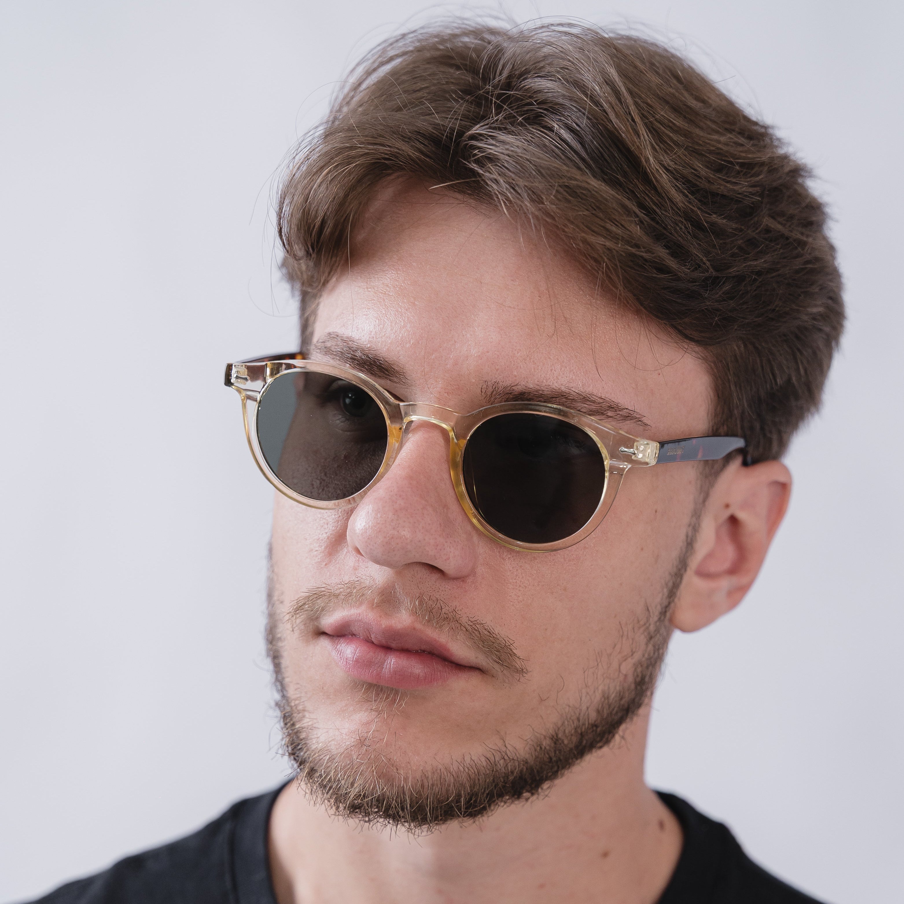 https://brannt.com.br/products/oculos-de-sol-propel-champagne-brannt